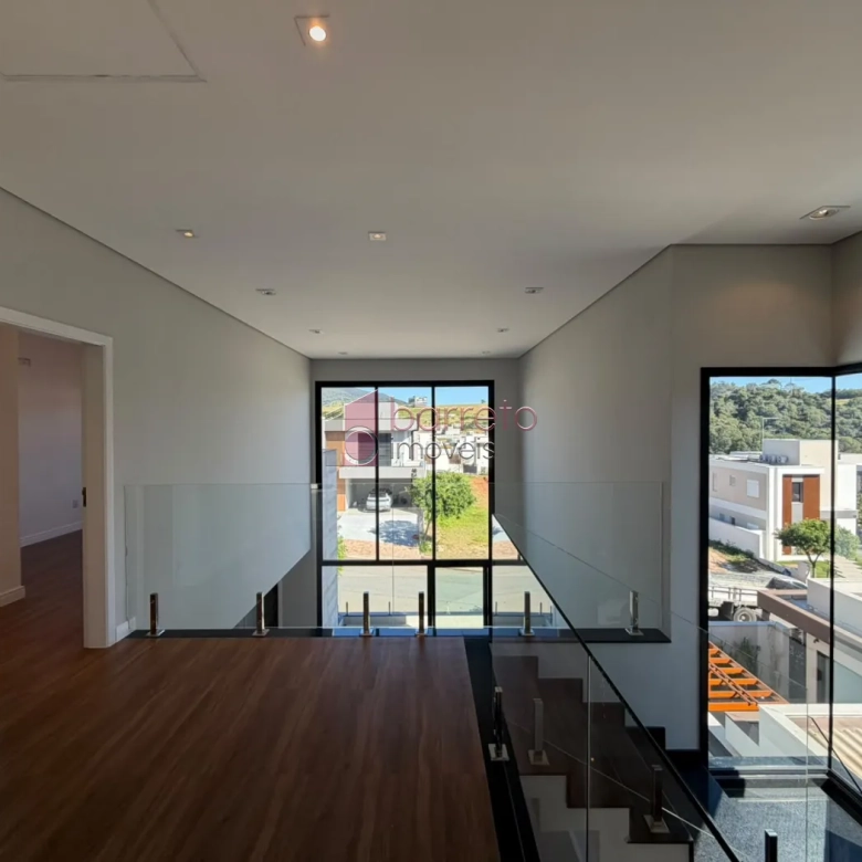 CASA SOBRADO DE ALTO PADRÃO COM 03 SUÍTES À VENDA NO CONDOMÍNIO BRISAS DO LAGO – JUNDIAÍ/SP