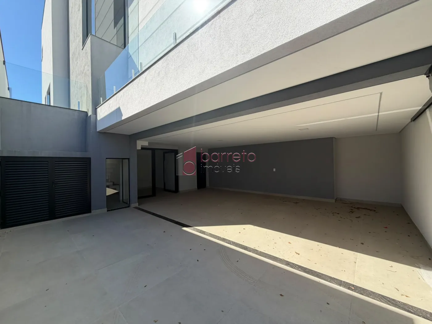 CASA SOBRADO DE ALTO PADRÃO COM 03 SUÍTES À VENDA NO CONDOMÍNIO BRISAS DO LAGO – JUNDIAÍ/SP