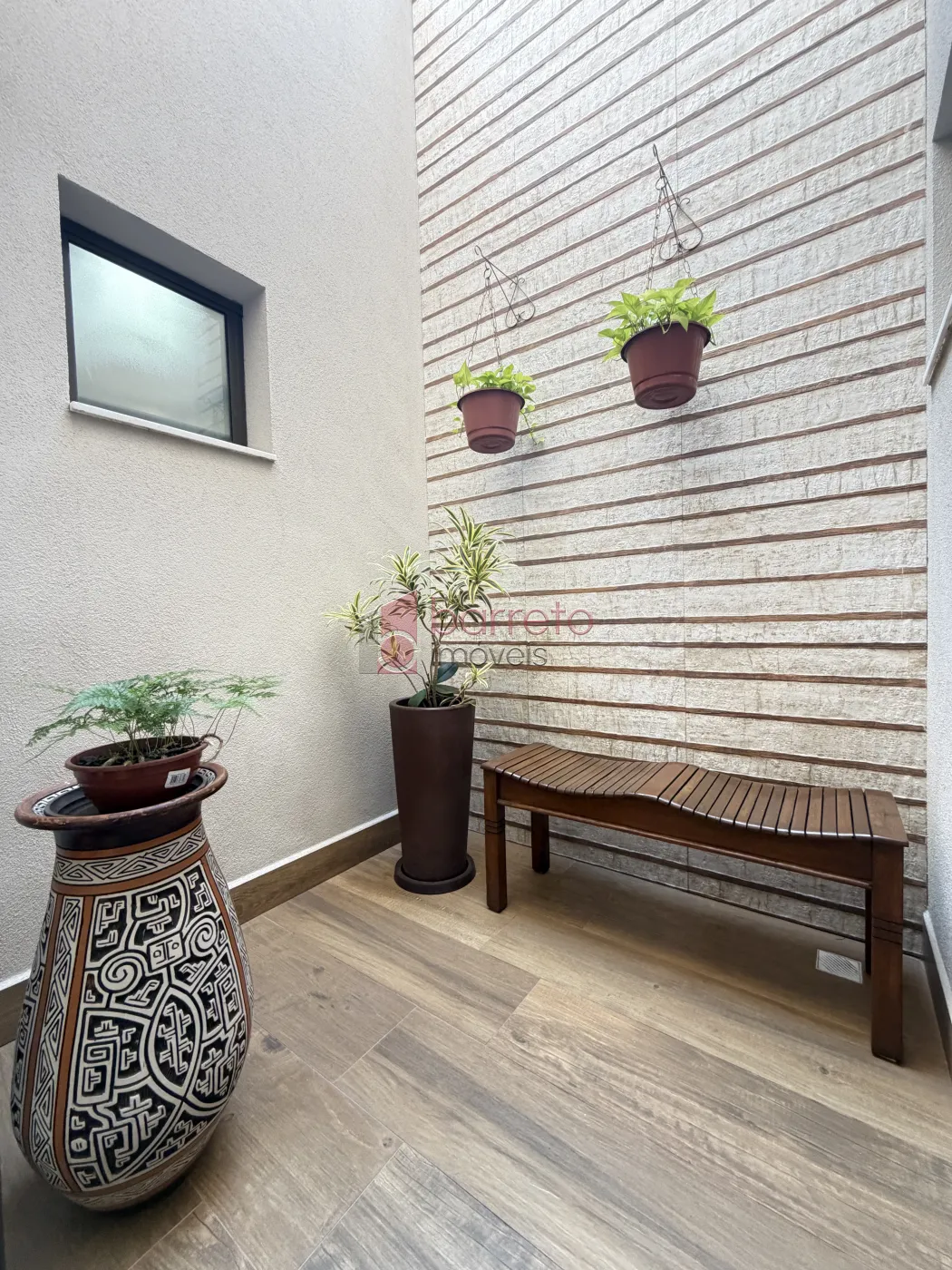 SOBRADO À VENDA – 03 QUARTOS – RESIDENCIAL DOS IPÊS – JUNDIAÍ/SP