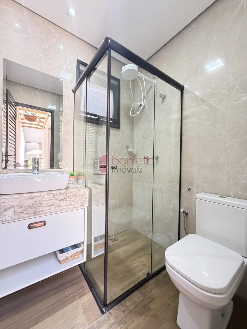 SOBRADO À VENDA – 03 QUARTOS – RESIDENCIAL DOS IPÊS – JUNDIAÍ/SP