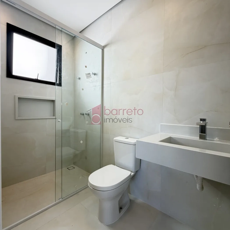 SOBRADO À VENDA – 03 QUARTOS – RESIDENCIAL DOS IPÊS – JUNDIAÍ/SP