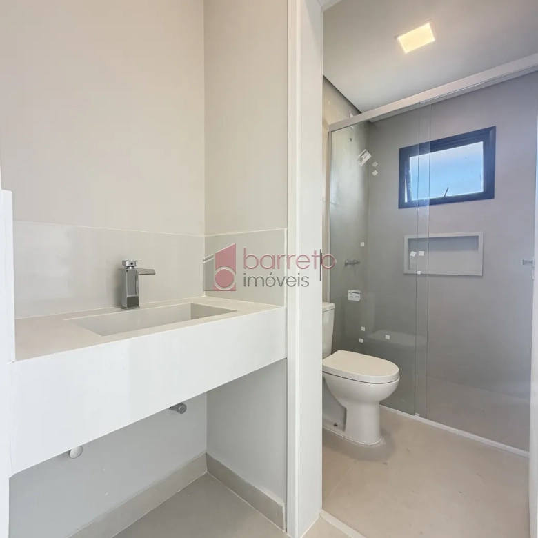 SOBRADO À VENDA – 03 QUARTOS – RESIDENCIAL DOS IPÊS – JUNDIAÍ/SP