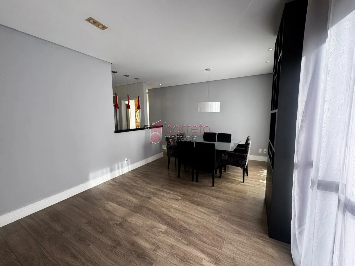 CASA TÉRREA SEMI-MOBILIADA PARA LOCAÇÃO E VENDA NO CONDOMÍNIO VILLAGE MEDEIROS – JUNDIAÍ/SP