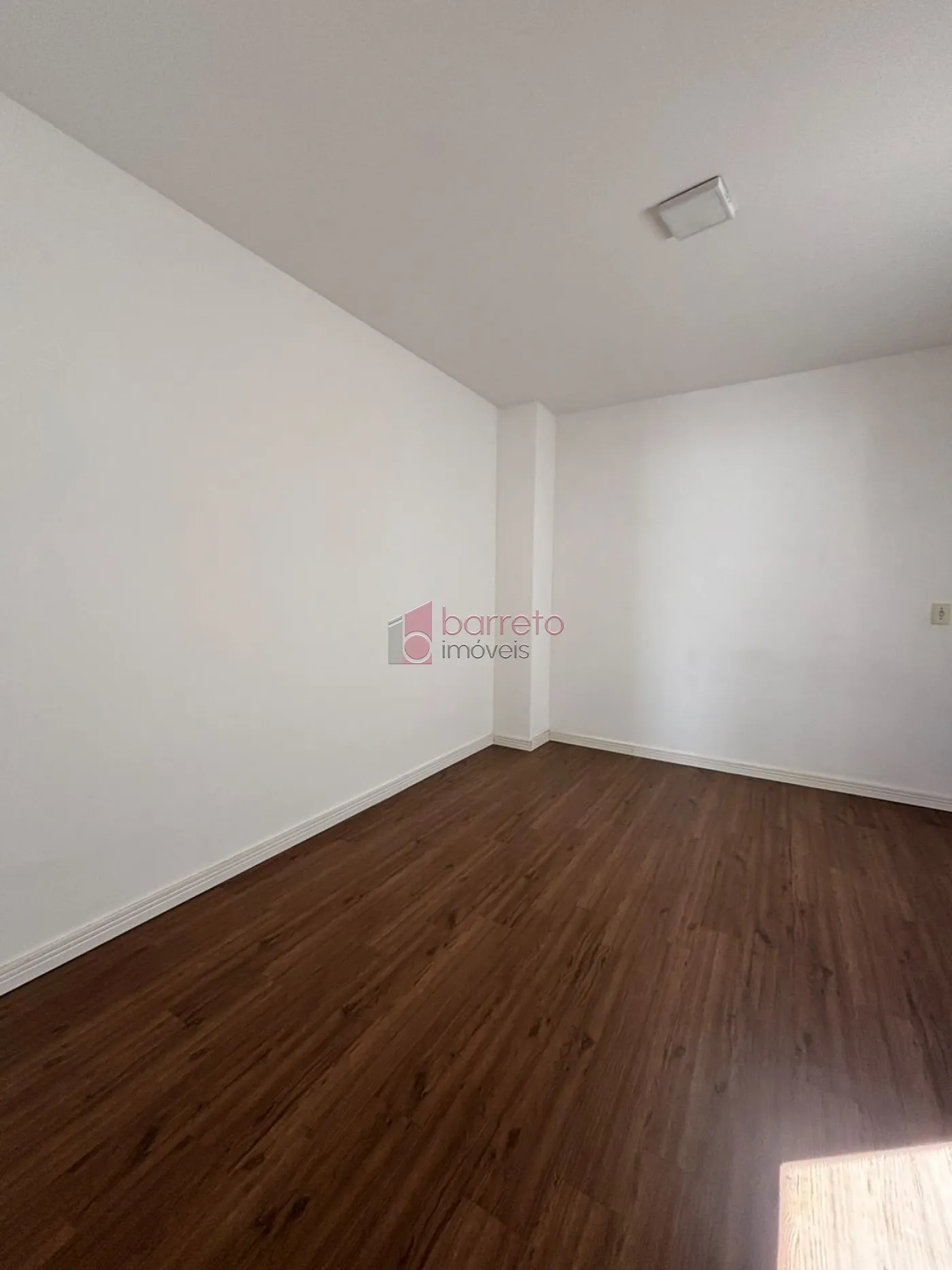 CASA À VENDA NO CONDOMÍNIO RESIDENCIAL DONA NINA – JARDIM TULIPAS – JUNDIAÍ/SP