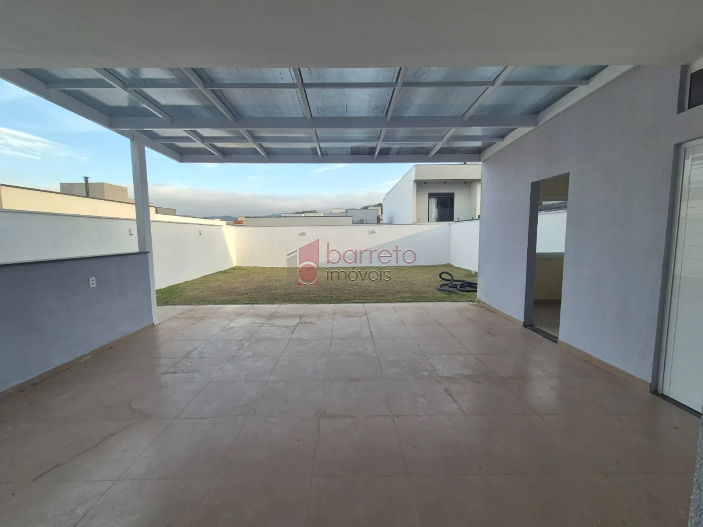 CASA RECÉM CONSTRUÍDA À VENDA NO CONDOMÍNIO BRISAS DA MATA EM JUNDIAÍ/SP