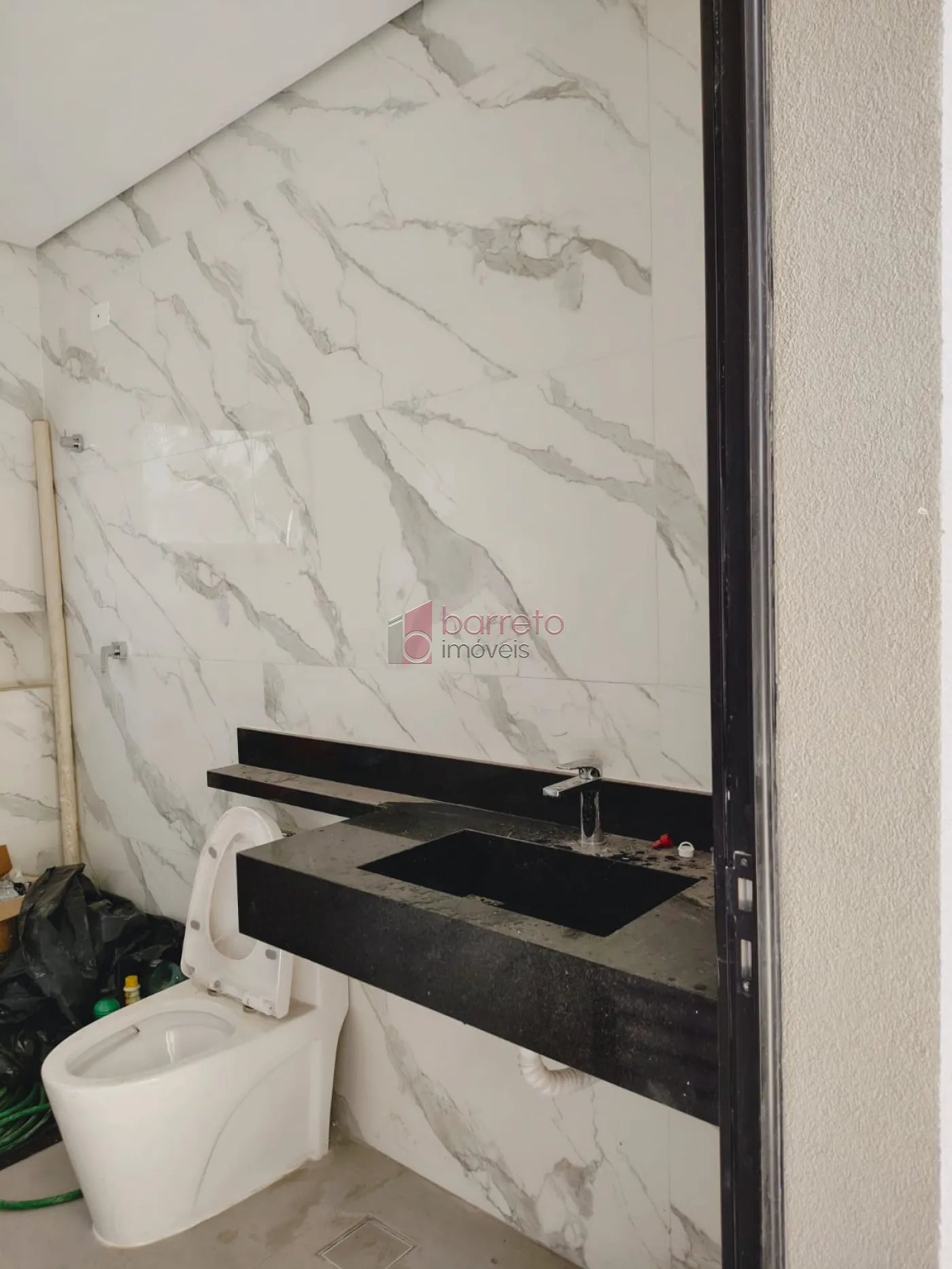CASA À VENDA NO CONDOMÍNIO BRISAS DO LAGO – JUNDIAÍ/SP