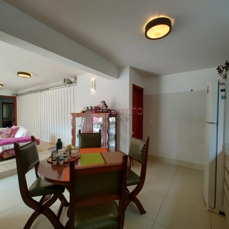 CASA À VENDA NO CONDOMÍNIO QUINTAS DO LAGO – JARDIM NOVO MUNDO – JUNDIAÍ/SP