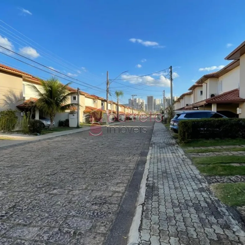 CASA À VENDA NO CONDOMÍNIO RESIDENCIAL DAS PALMEIRAS EM JUNDIAÍ/SP