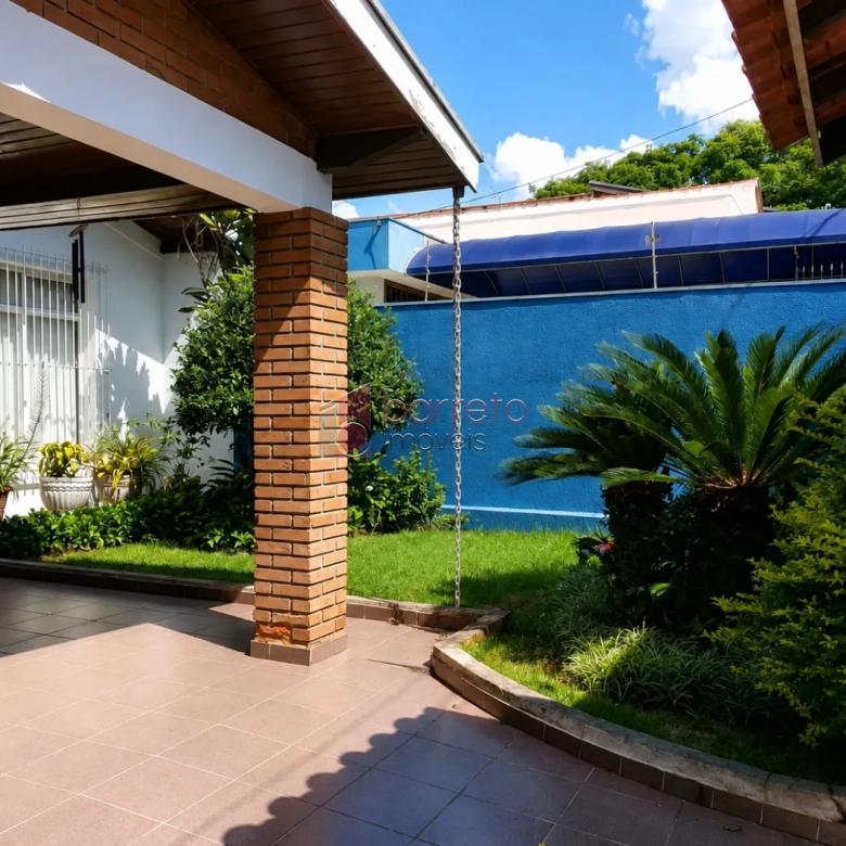CASA COM EDÍCULA PARA LOCAÇÃO NO ANHANGABAÚ – JUNDIAÍ/SP