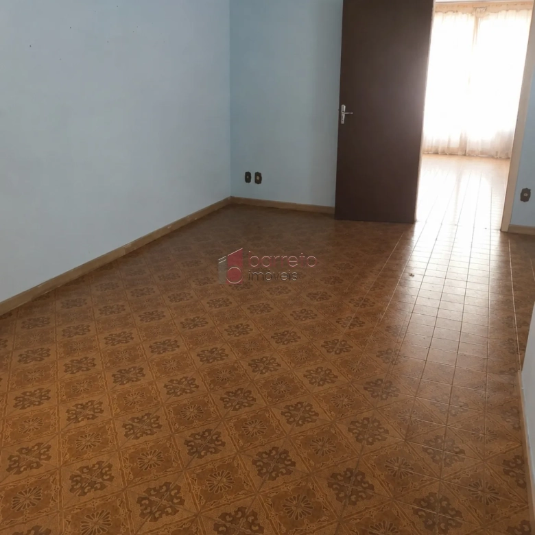 CASA COM EDÍCULA PARA LOCAÇÃO NO ANHANGABAÚ – JUNDIAÍ/SP