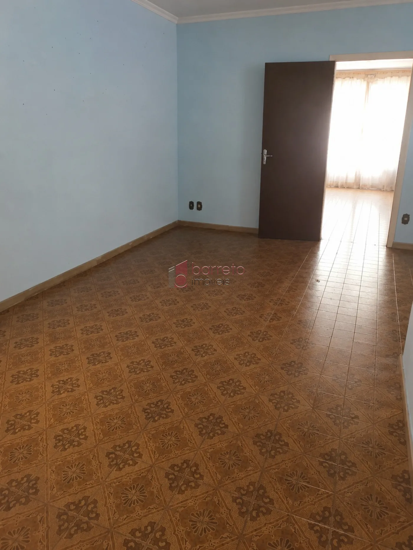CASA COM EDÍCULA PARA LOCAÇÃO NO ANHANGABAÚ – JUNDIAÍ/SP