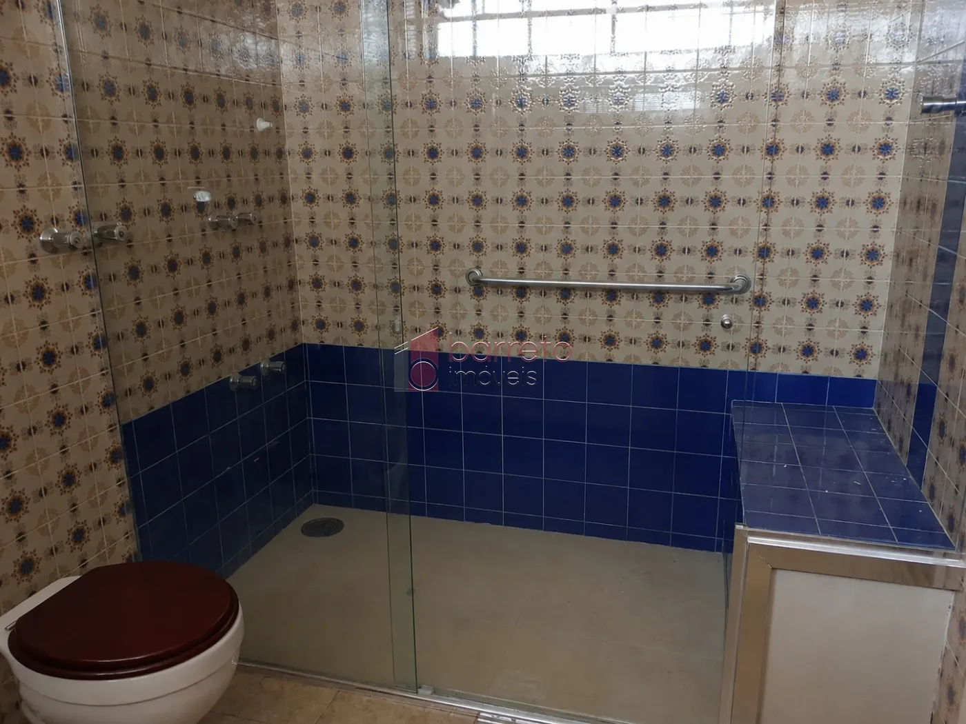 CASA COM EDÍCULA PARA LOCAÇÃO NO ANHANGABAÚ – JUNDIAÍ/SP