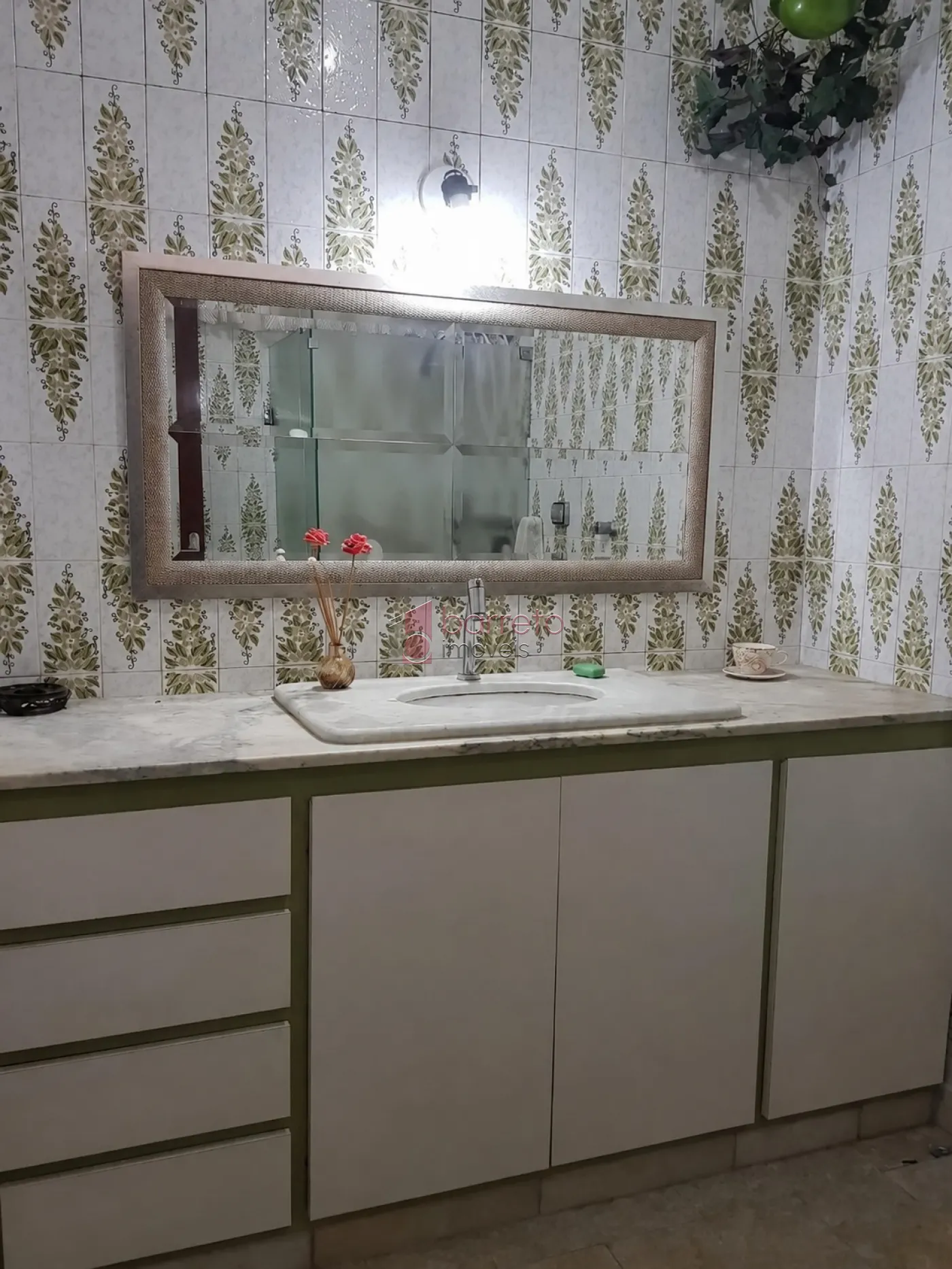 CASA COM EDÍCULA PARA LOCAÇÃO NO ANHANGABAÚ – JUNDIAÍ/SP