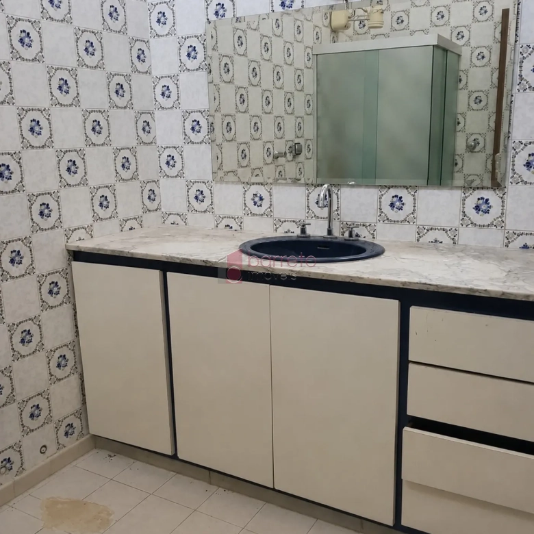 CASA COM EDÍCULA PARA LOCAÇÃO NO ANHANGABAÚ – JUNDIAÍ/SP