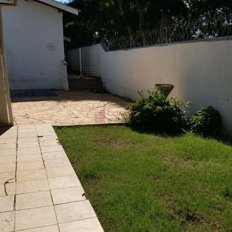 CASA COM EDÍCULA PARA LOCAÇÃO NO ANHANGABAÚ – JUNDIAÍ/SP