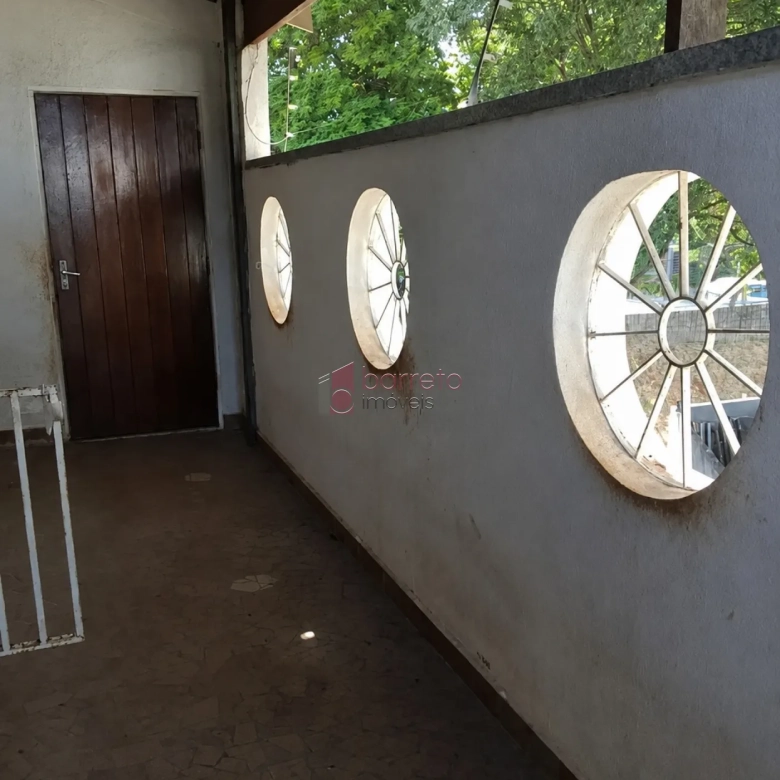 CASA COM EDÍCULA PARA LOCAÇÃO NO ANHANGABAÚ – JUNDIAÍ/SP