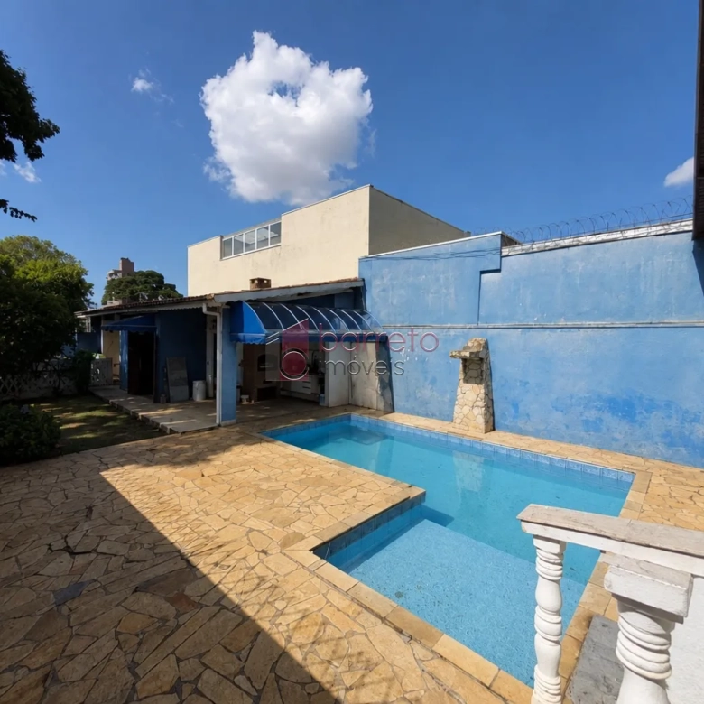 CASA COM EDÍCULA PARA LOCAÇÃO NO ANHANGABAÚ – JUNDIAÍ/SP