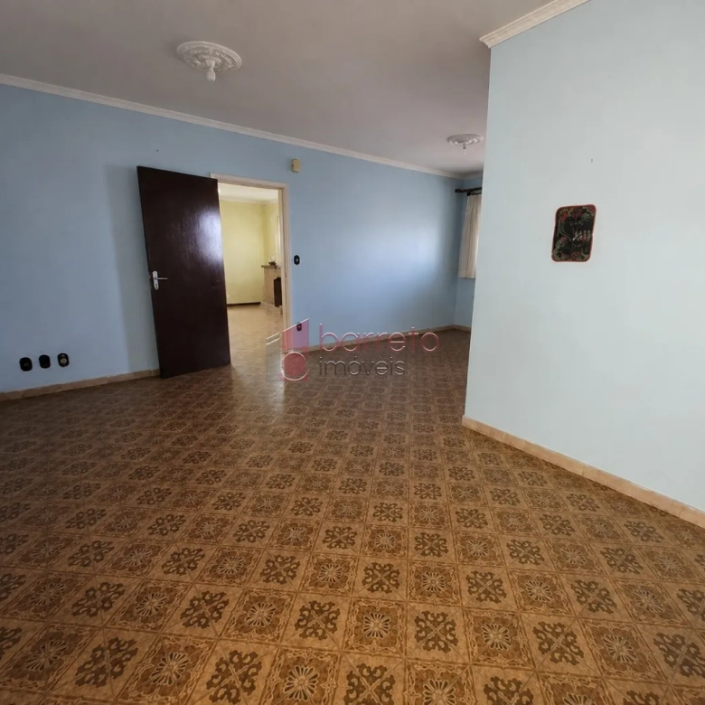 CASA COM EDÍCULA PARA LOCAÇÃO NO ANHANGABAÚ – JUNDIAÍ/SP