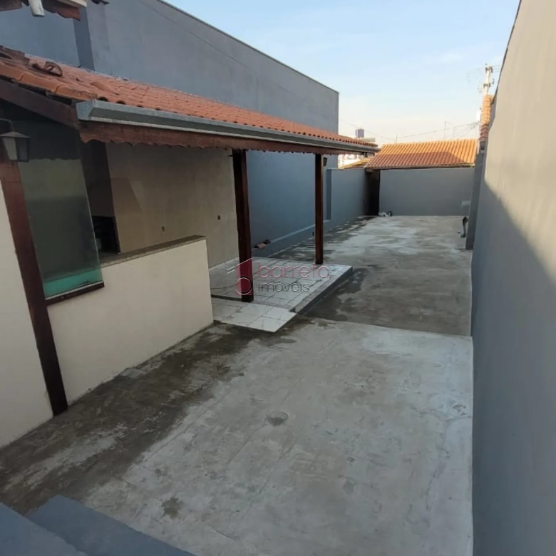 CASA COM EDÍCULA À VENDA – ANHANGABAÚ – JUNDIAÍ/SP