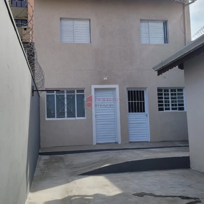 CASA COM EDÍCULA À VENDA – ANHANGABAÚ – JUNDIAÍ/SP