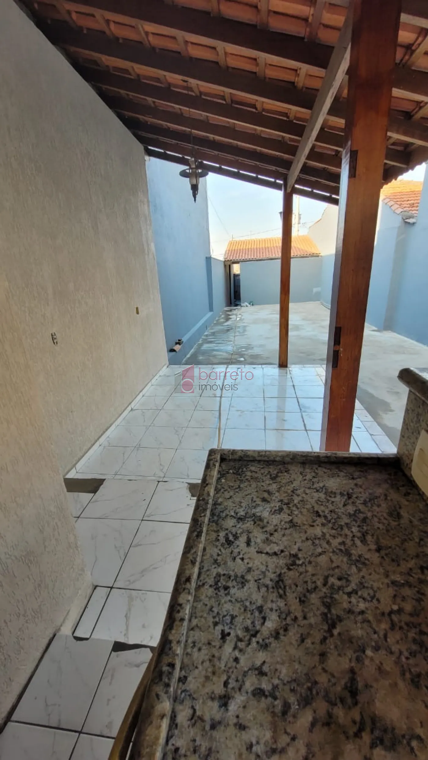 CASA COM EDÍCULA À VENDA – ANHANGABAÚ – JUNDIAÍ/SP