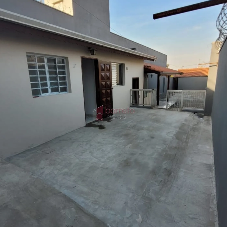 CASA COM EDÍCULA À VENDA – ANHANGABAÚ – JUNDIAÍ/SP