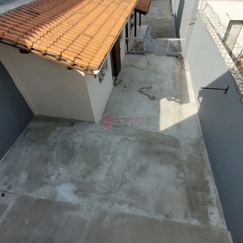 CASA COM EDÍCULA À VENDA – ANHANGABAÚ – JUNDIAÍ/SP