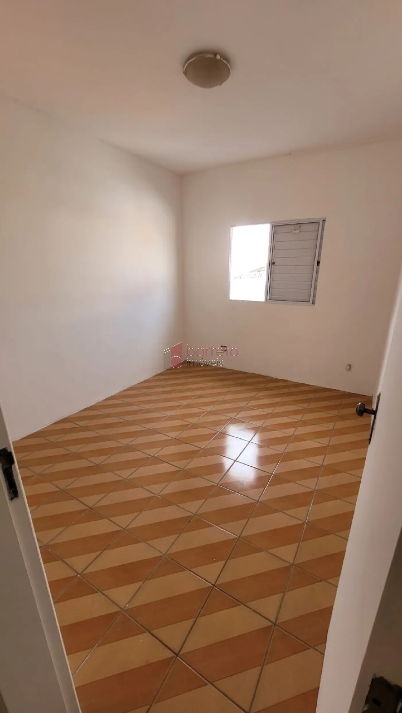 CASA COM EDÍCULA À VENDA – ANHANGABAÚ – JUNDIAÍ/SP