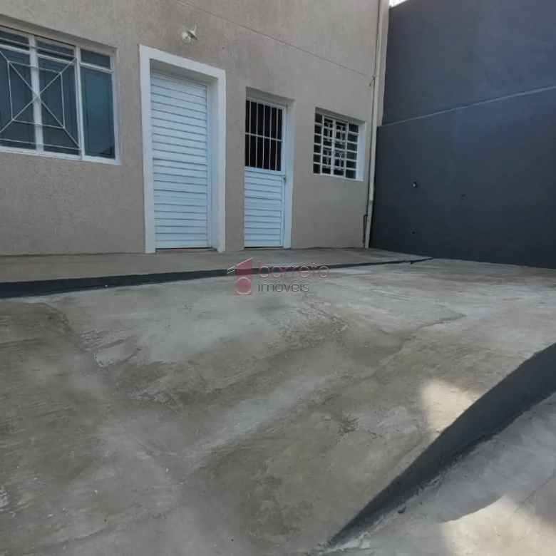 CASA COM EDÍCULA À VENDA – ANHANGABAÚ – JUNDIAÍ/SP