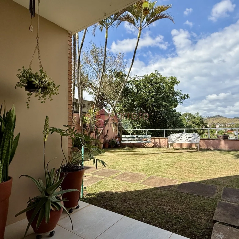CASA À VENDA NO JARDIM ANA MARIA EM JUNDIAÍ/SP