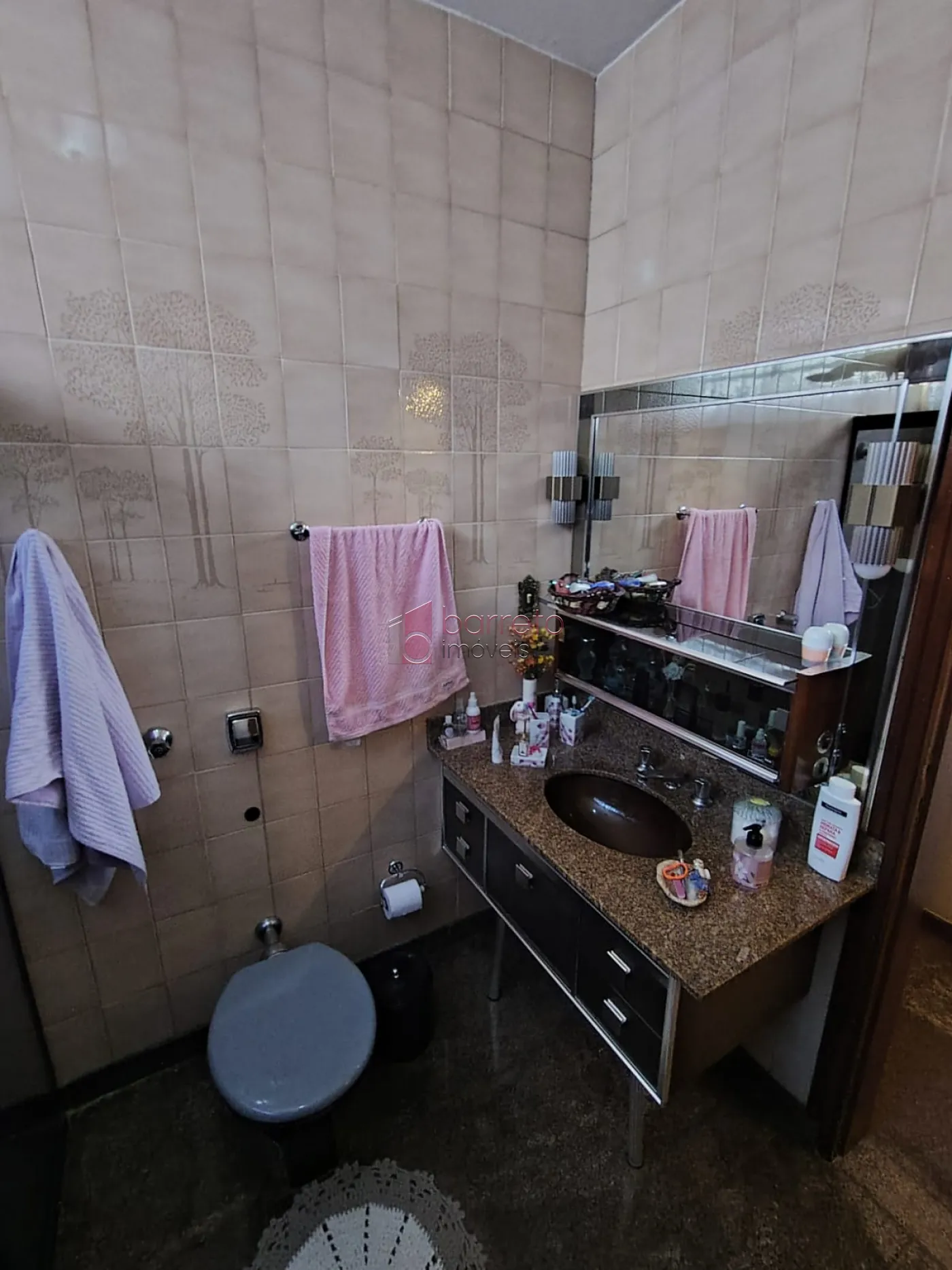CASA COM PISCINA E POMAR À VENDA NO JARDIM DA FONTE – JUNDIAÍ/SP