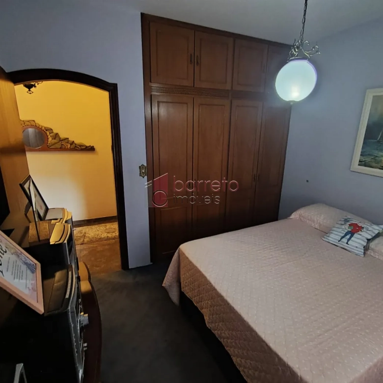 CASA COM PISCINA E POMAR À VENDA NO JARDIM DA FONTE – JUNDIAÍ/SP