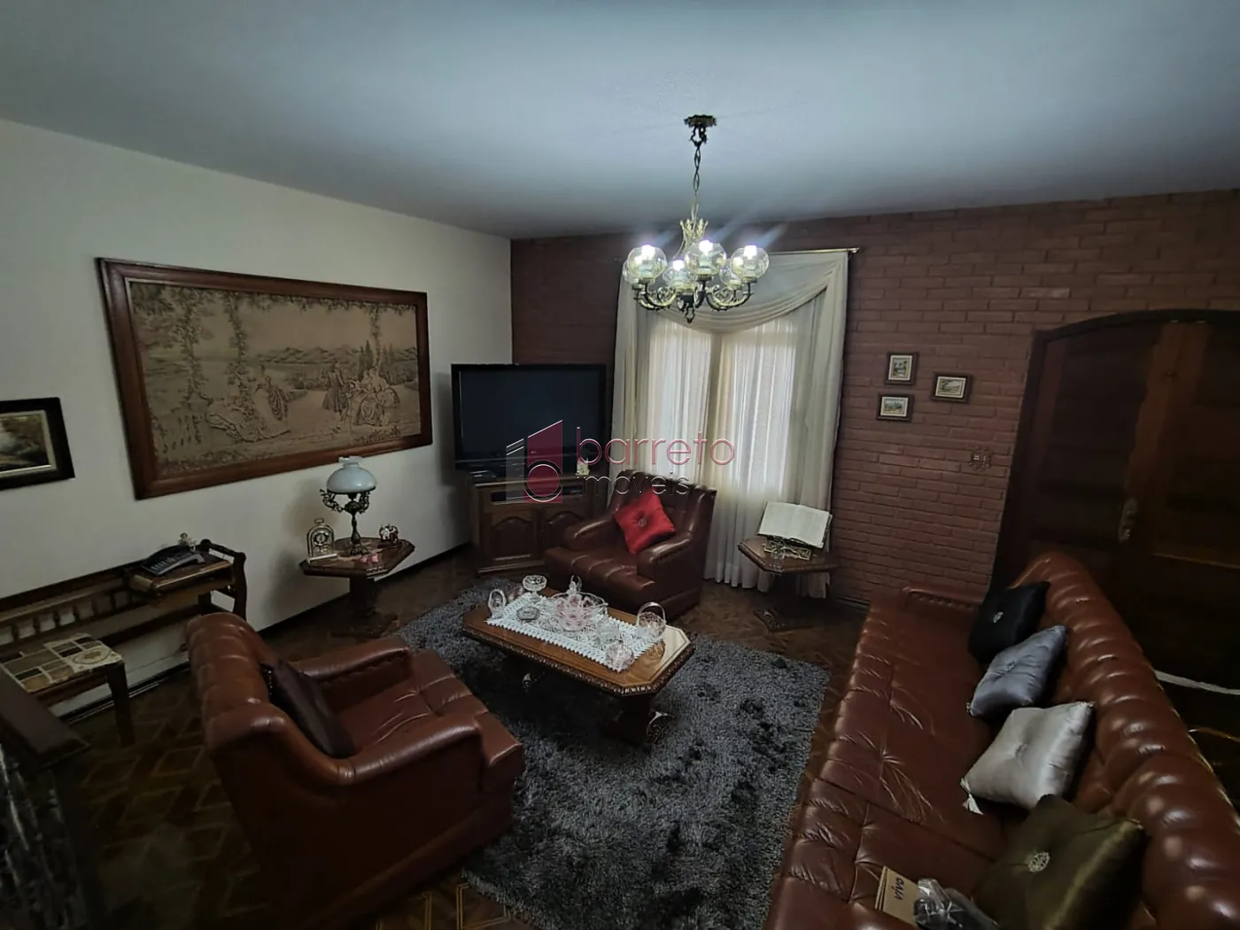 CASA COM PISCINA E POMAR À VENDA NO JARDIM DA FONTE – JUNDIAÍ/SP