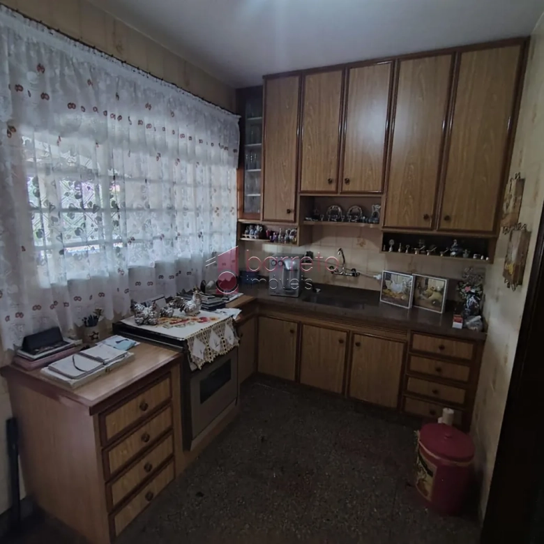 CASA COM PISCINA E POMAR À VENDA NO JARDIM DA FONTE – JUNDIAÍ/SP