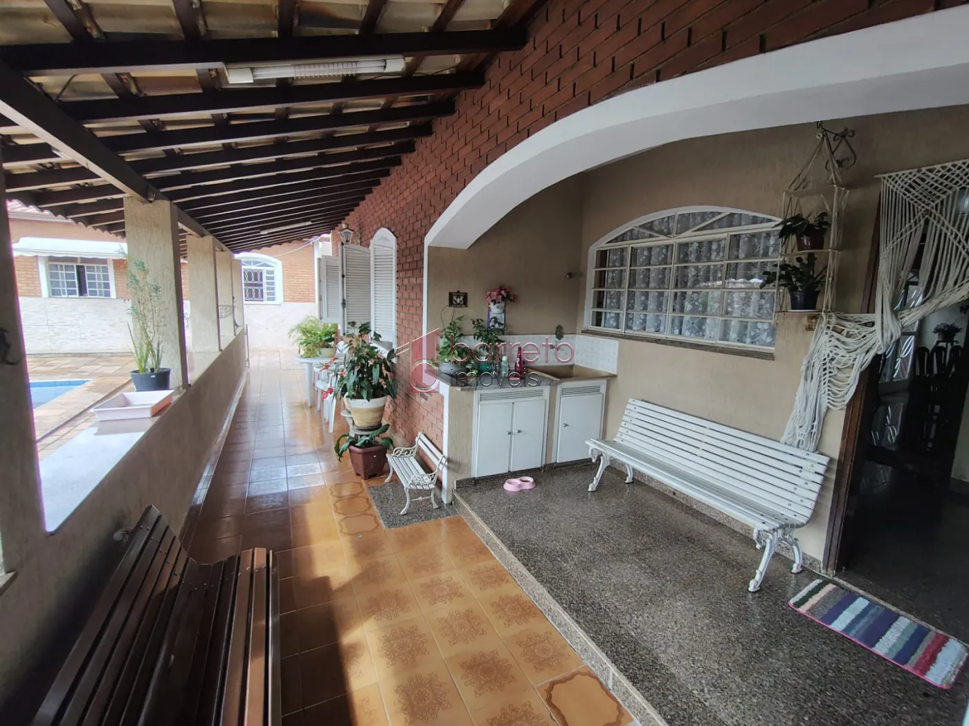 CASA COM PISCINA E POMAR À VENDA NO JARDIM DA FONTE – JUNDIAÍ/SP