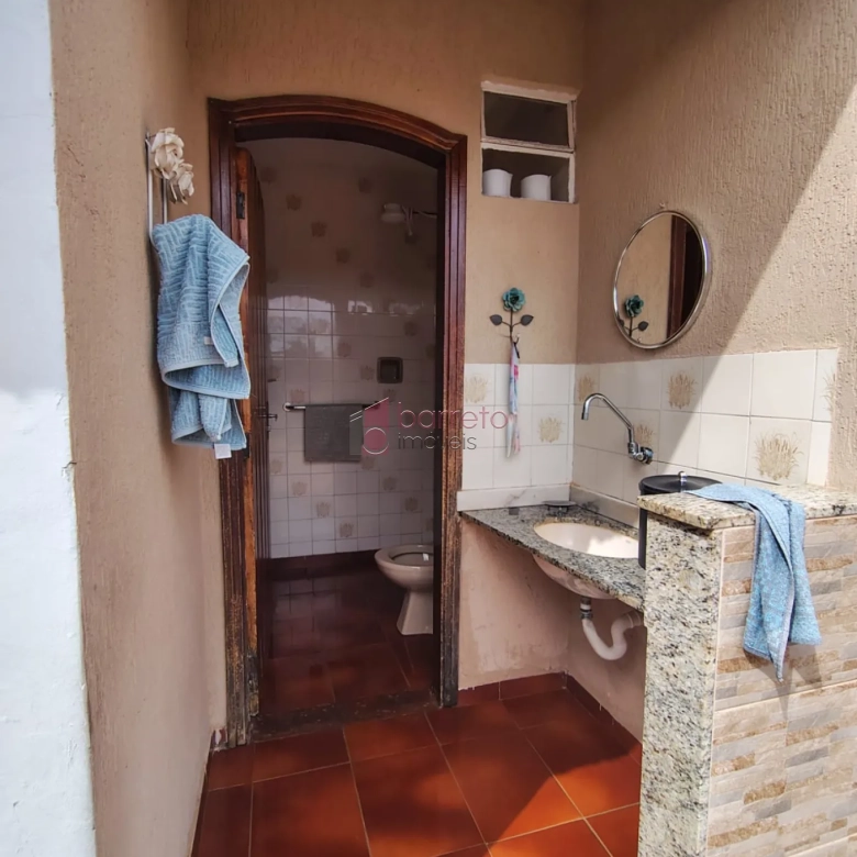 CASA COM PISCINA E POMAR À VENDA NO JARDIM DA FONTE – JUNDIAÍ/SP