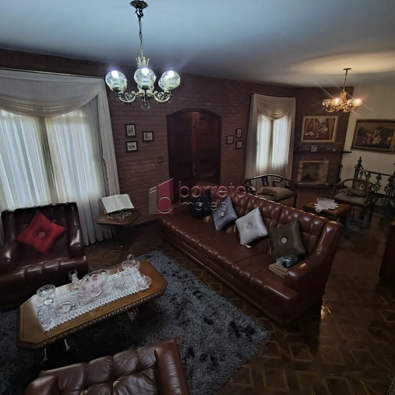 CASA COM PISCINA E POMAR À VENDA NO JARDIM DA FONTE – JUNDIAÍ/SP