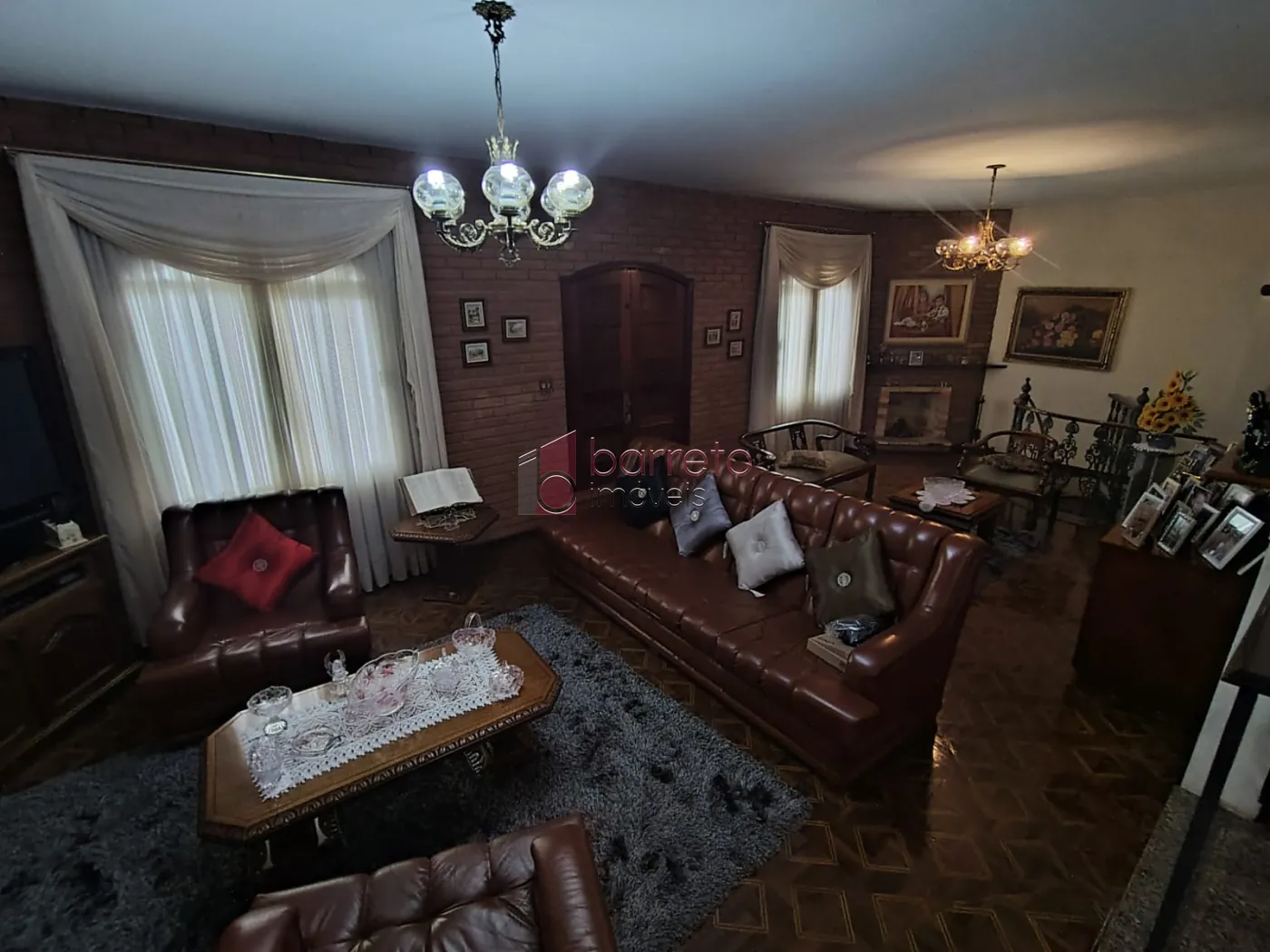 CASA COM PISCINA E POMAR À VENDA NO JARDIM DA FONTE – JUNDIAÍ/SP