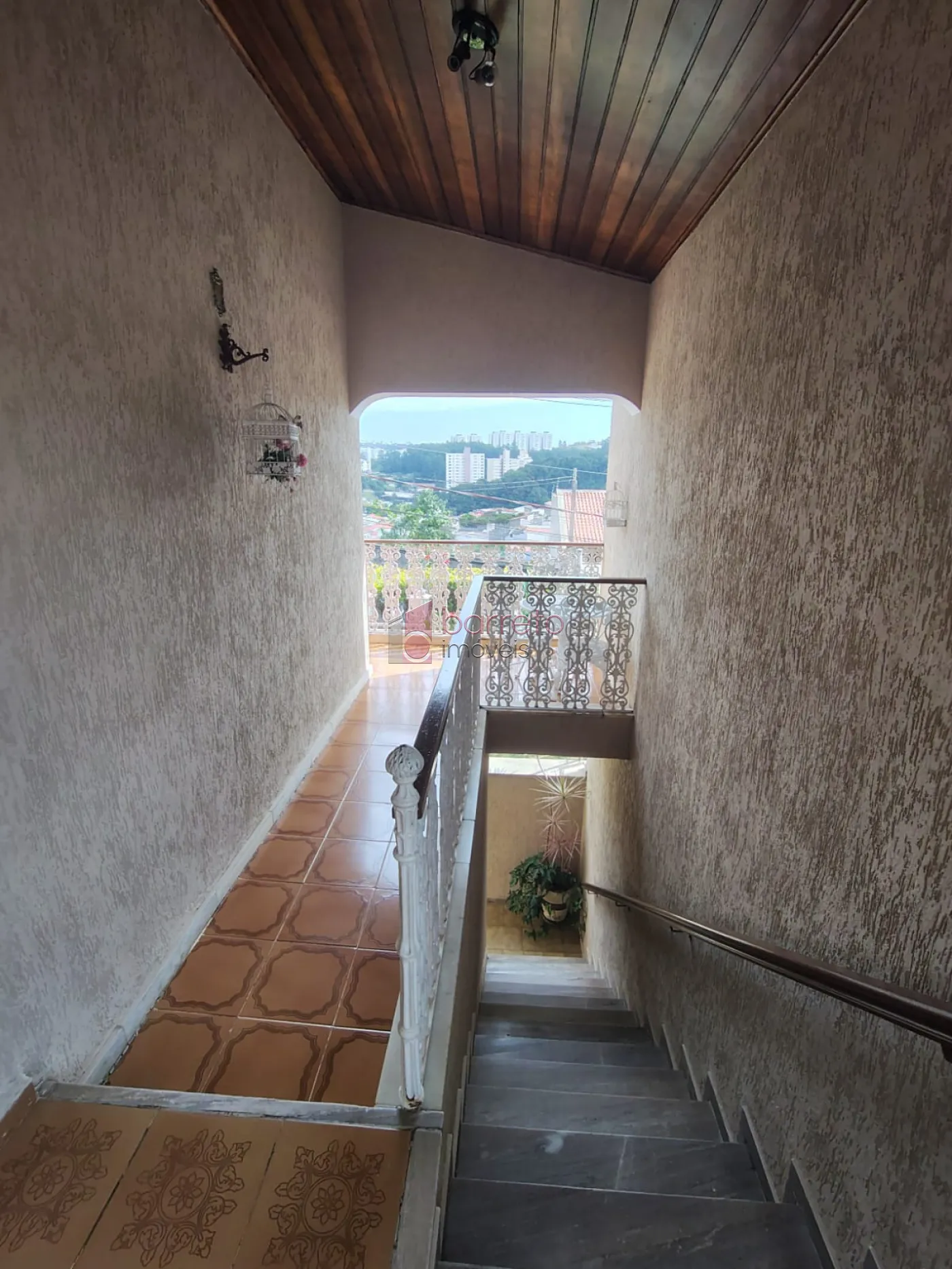 CASA COM PISCINA E POMAR À VENDA NO JARDIM DA FONTE – JUNDIAÍ/SP
