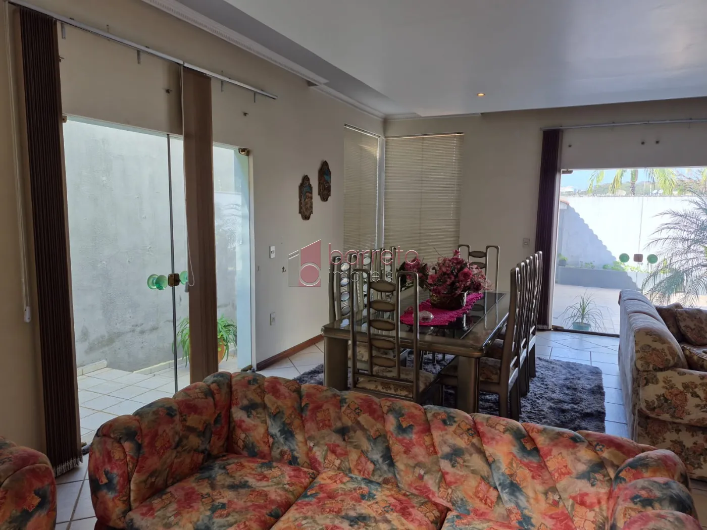 CASA COM 3 QUARTOS À VENDA NO JARDIM DAS SAMAMBAIAS – REGIÃO DA MALOTA – JUNDIAÍ/SP