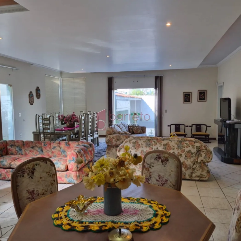 CASA COM 3 QUARTOS À VENDA NO JARDIM DAS SAMAMBAIAS – REGIÃO DA MALOTA – JUNDIAÍ/SP