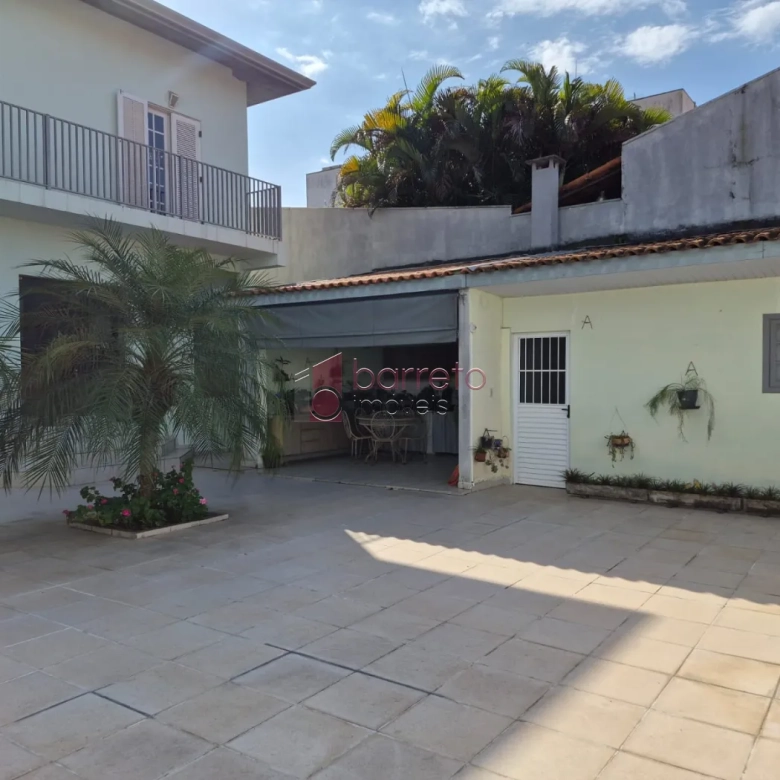 CASA COM 3 QUARTOS À VENDA NO JARDIM DAS SAMAMBAIAS – REGIÃO DA MALOTA – JUNDIAÍ/SP