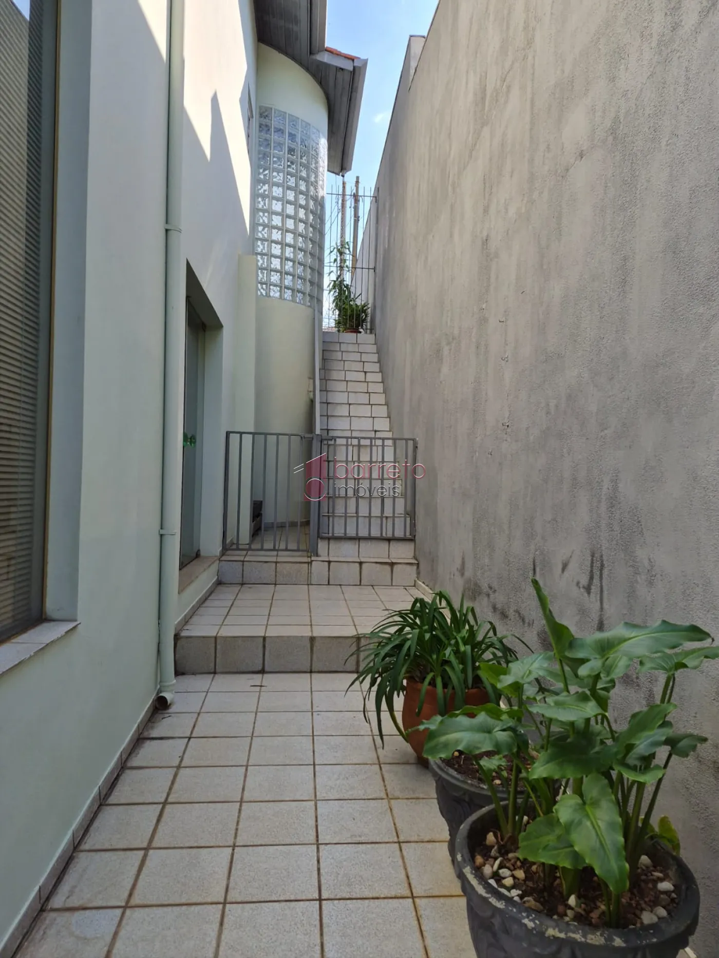 CASA COM 3 QUARTOS À VENDA NO JARDIM DAS SAMAMBAIAS – REGIÃO DA MALOTA – JUNDIAÍ/SP