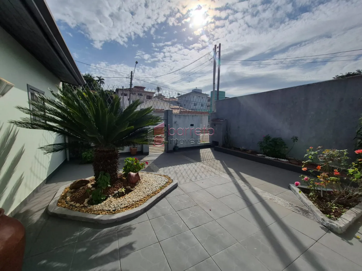 CASA COM 3 QUARTOS À VENDA NO JARDIM DAS SAMAMBAIAS – REGIÃO DA MALOTA – JUNDIAÍ/SP