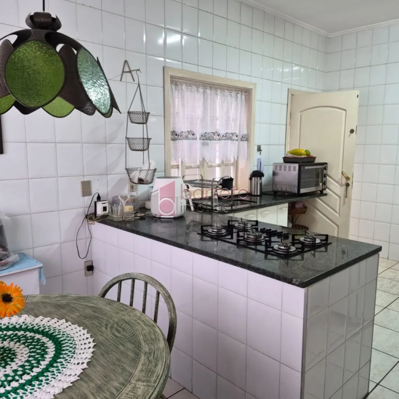 CASA COM 3 QUARTOS À VENDA NO JARDIM DAS SAMAMBAIAS – REGIÃO DA MALOTA – JUNDIAÍ/SP