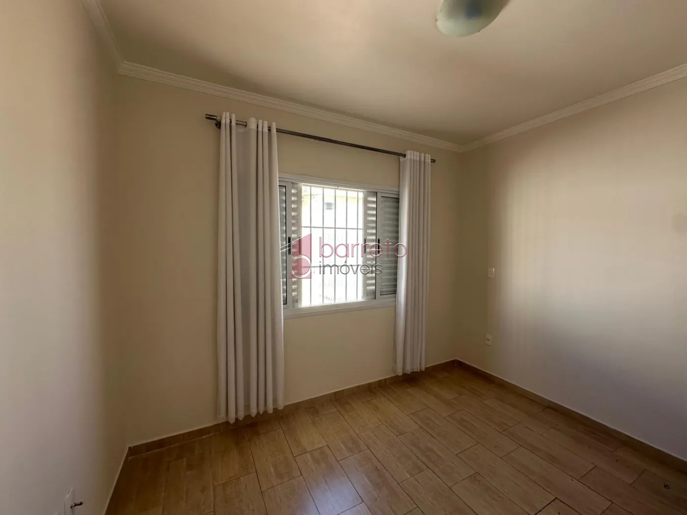 CASA À VENDA NO JARDIM DO LAGO EM JUNDIAÍ/SP