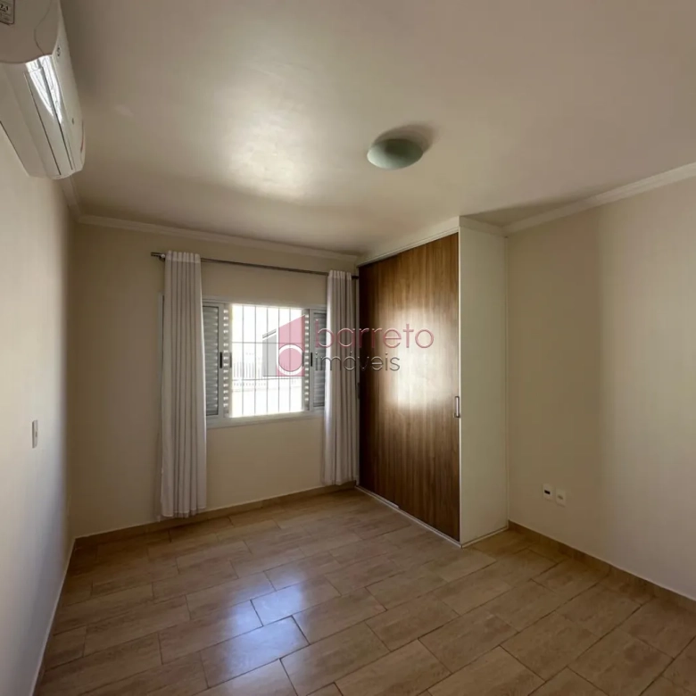 CASA À VENDA NO JARDIM DO LAGO EM JUNDIAÍ/SP