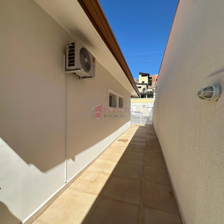 CASA À VENDA NO JARDIM DO LAGO EM JUNDIAÍ/SP