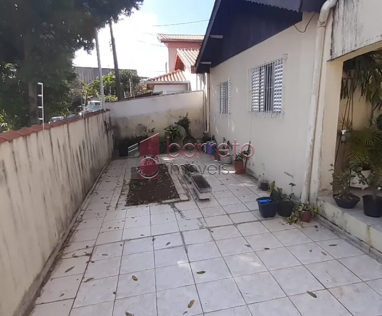 CASA TÉRREA COM EDÍCULA À VENDA NO BAIRRO ELOY CHAVES – JUNDIAÍ/SP