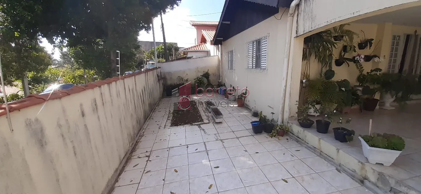 CASA TÉRREA COM EDÍCULA À VENDA NO BAIRRO ELOY CHAVES – JUNDIAÍ/SP